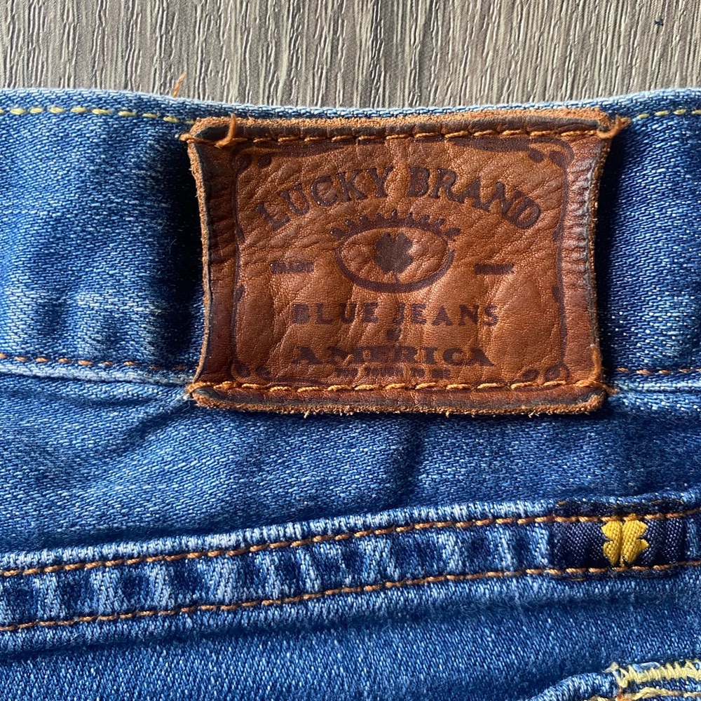 Lucky Brand Denim Shorts - Picture 3 of 9